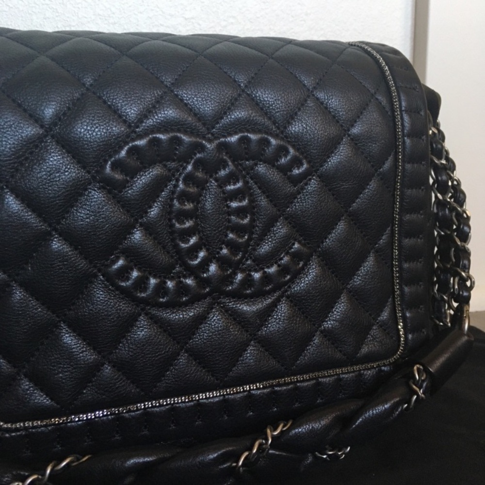 Chanel flap bag . Authentic.
